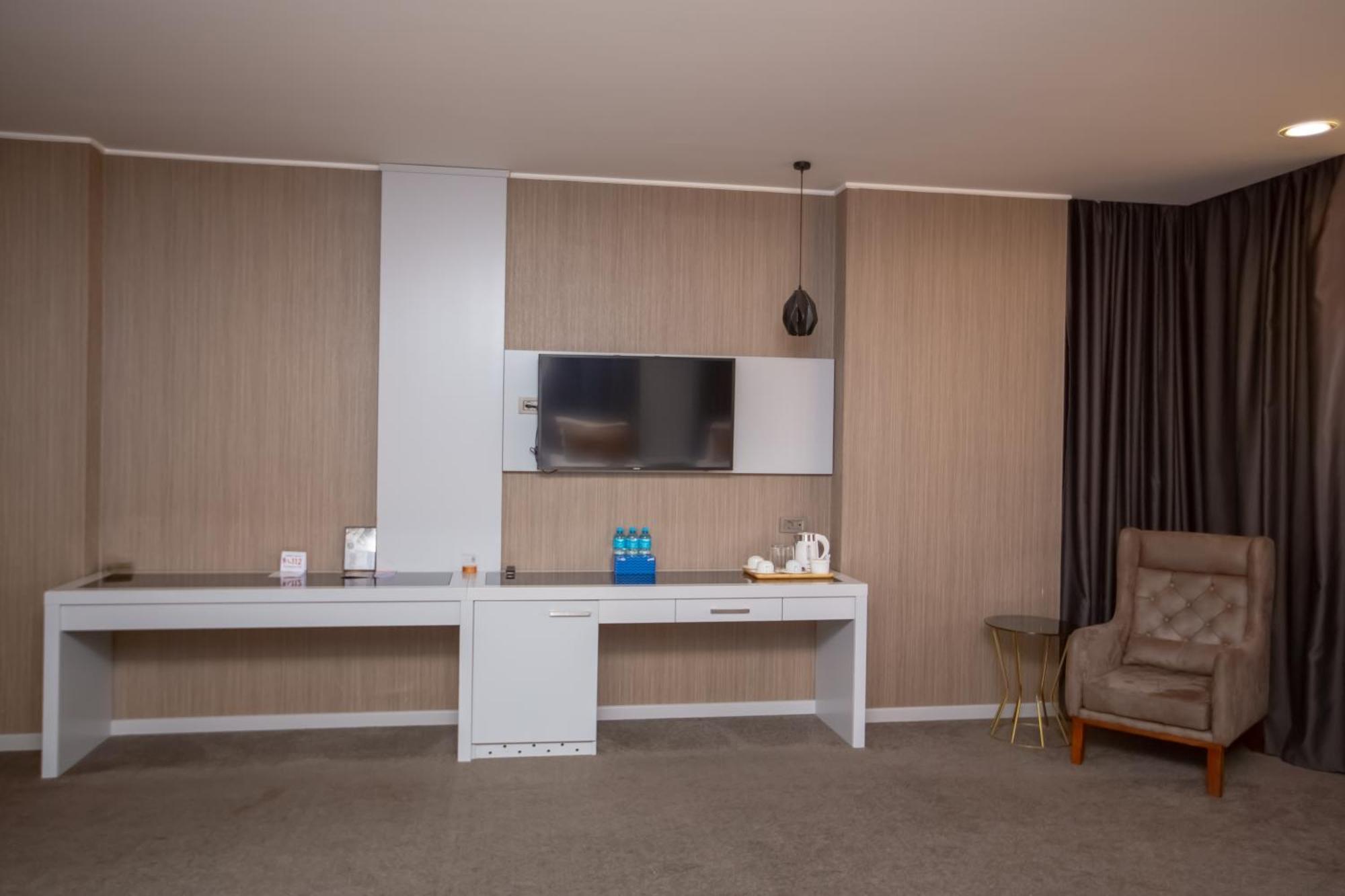 Premium Park Hotel Баку Экстерьер фото